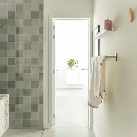 Trendy As Base To Discover شقة *