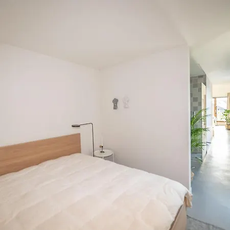 Trendy As Base To Discover شقة *